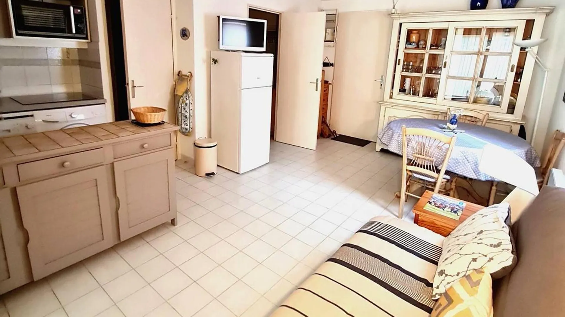 Apartment T3 Climatise Avec Piscine, Wi-Fi Et Parking - A 200 M Des Plages Et Commerces - Fr-1-316-291 Six-Fours-les-Plages